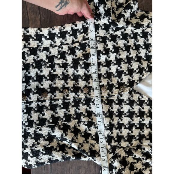Neiman Marcus Black White Twead Silk Button Front Blazer Size 6 Classic - Picture 12 of 12